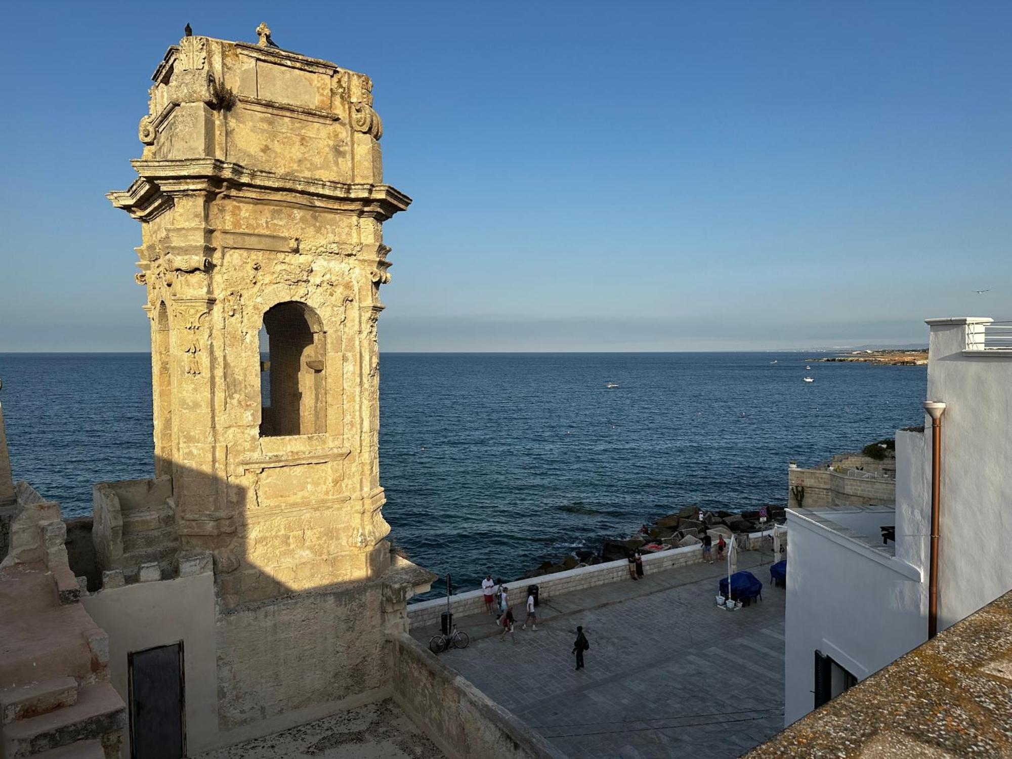 Casa Vacanze San Salvatore Centro Storico Монополи Экстерьер фото