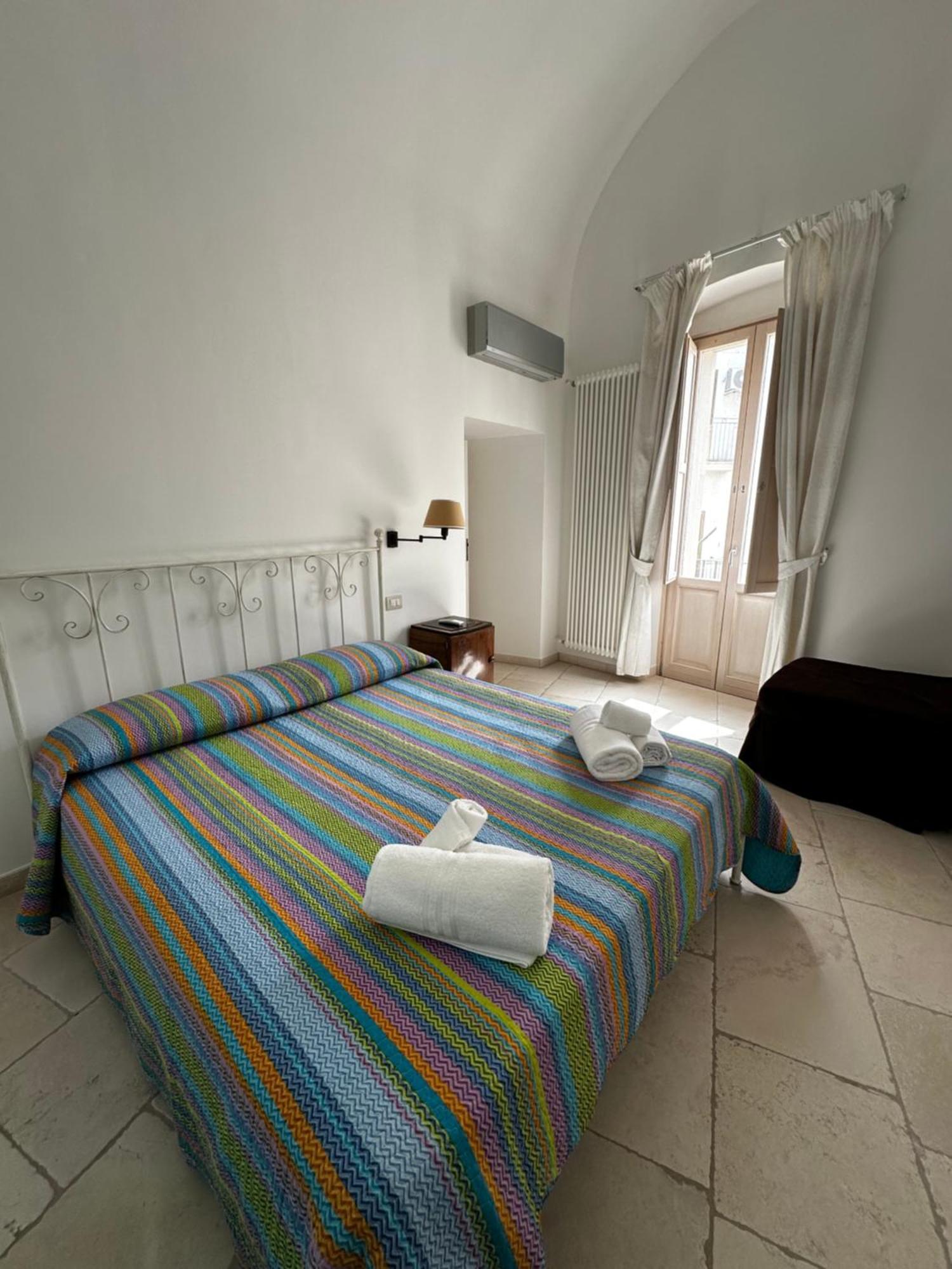 Casa Vacanze San Salvatore Centro Storico Монополи Экстерьер фото