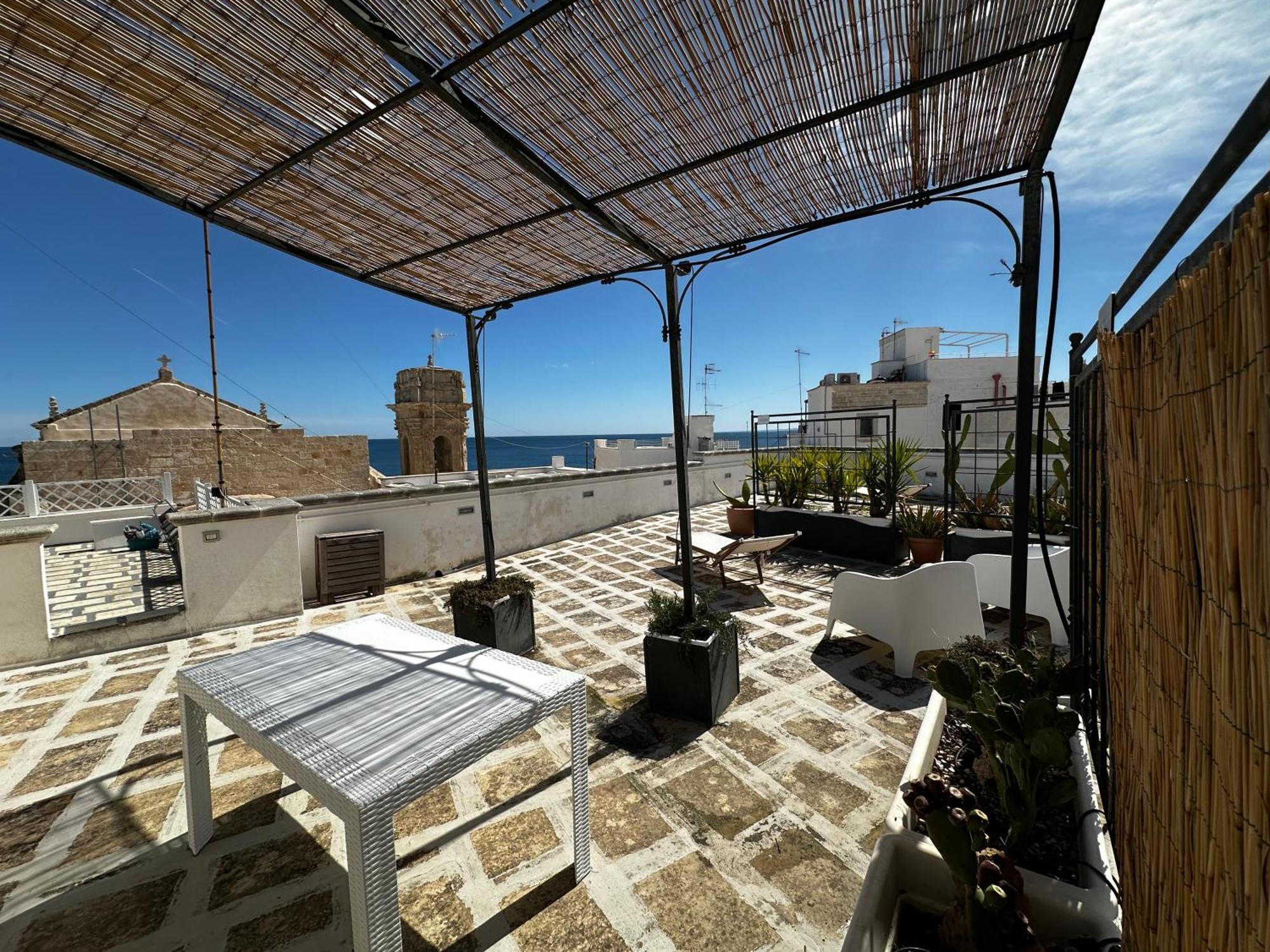 Casa Vacanze San Salvatore Centro Storico Монополи Экстерьер фото