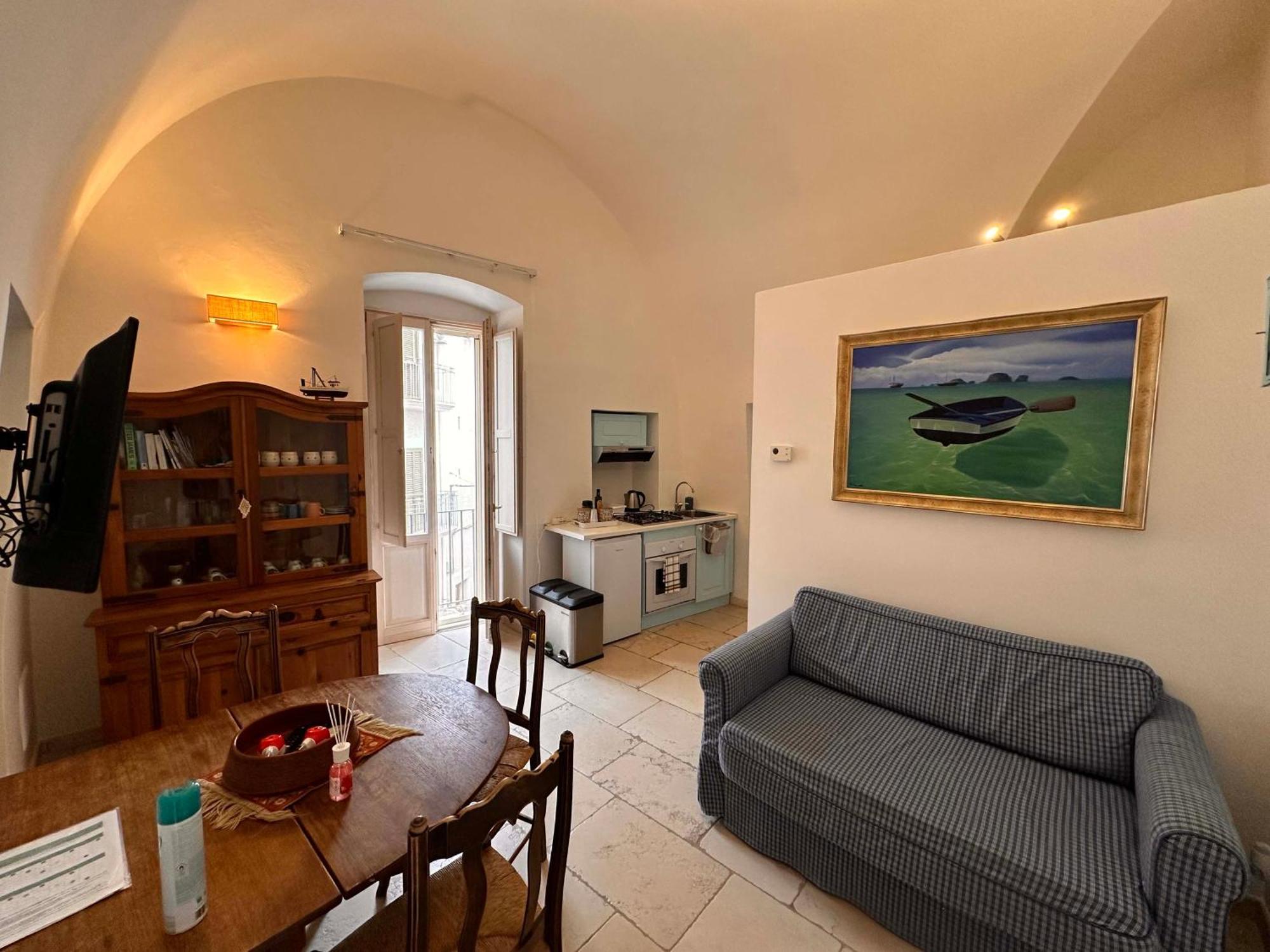 Casa Vacanze San Salvatore Centro Storico Монополи Экстерьер фото